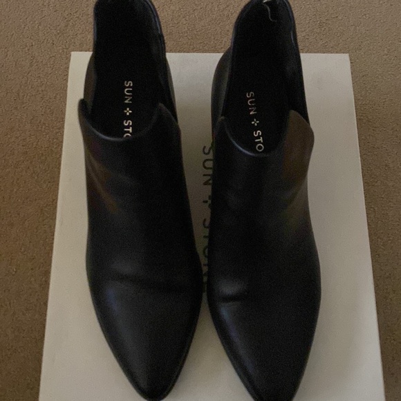 Sun and stone black booties - Picture 2 of 4